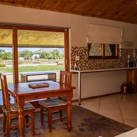 Tarantula Guest House Calvinia ภายนอก รูปภาพ