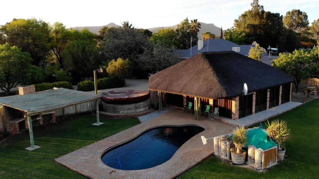 Tarantula Guest House Calvinia ภายนอก รูปภาพ