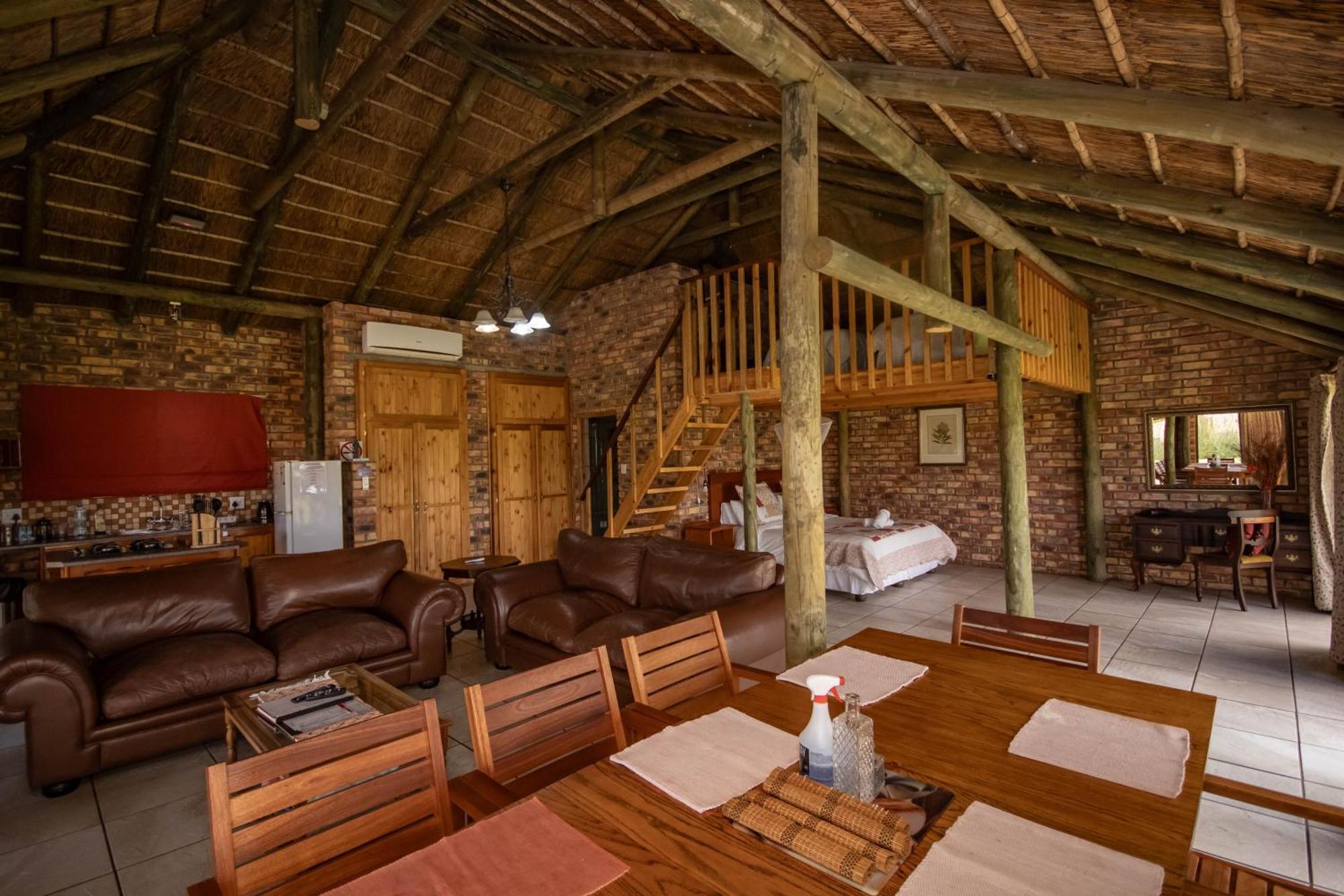 Tarantula Guest House Calvinia ภายนอก รูปภาพ