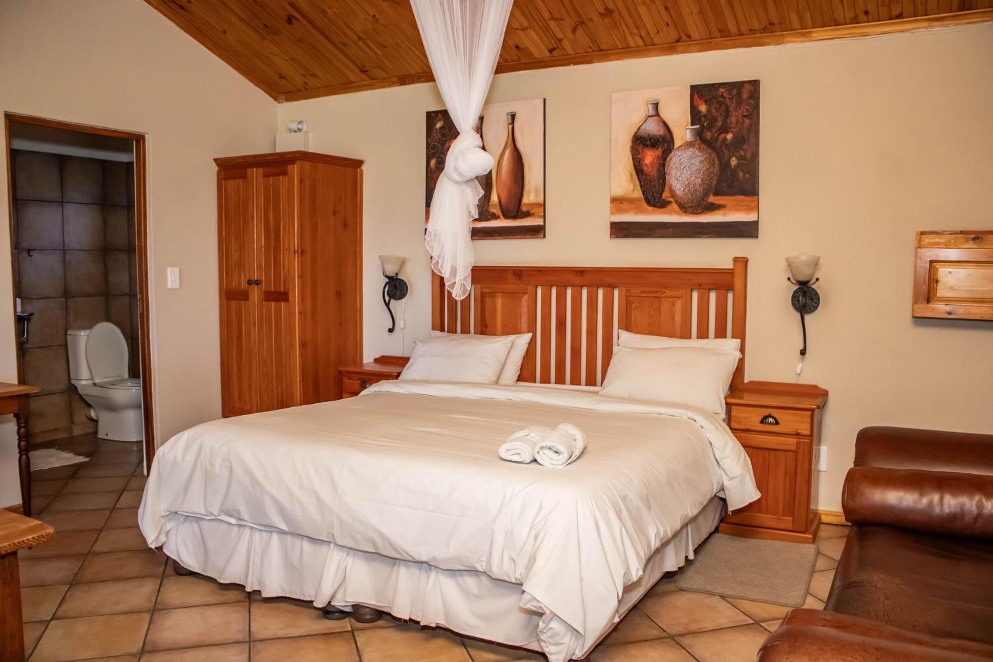 Tarantula Guest House Calvinia ภายนอก รูปภาพ