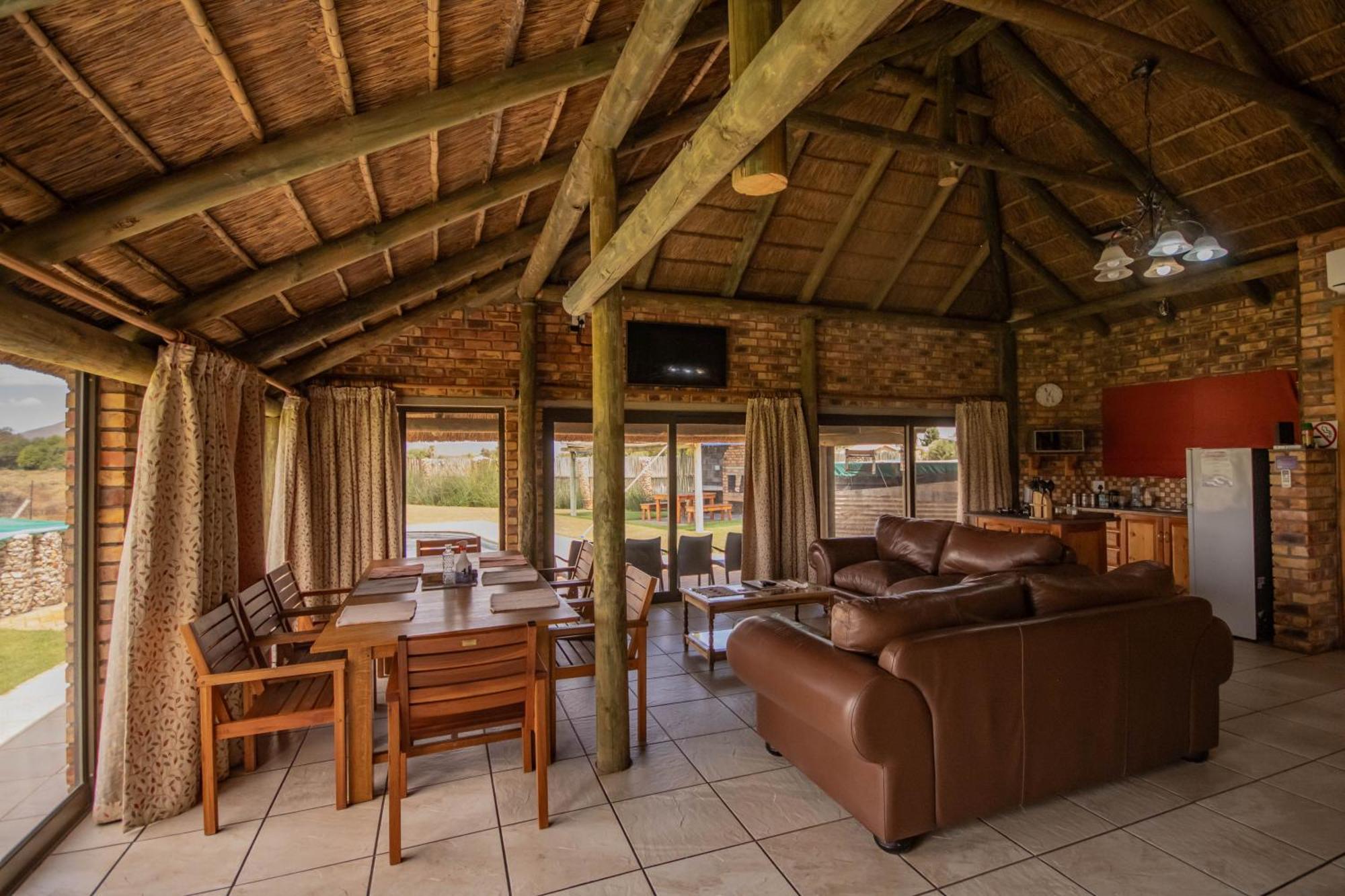 Tarantula Guest House Calvinia ภายนอก รูปภาพ