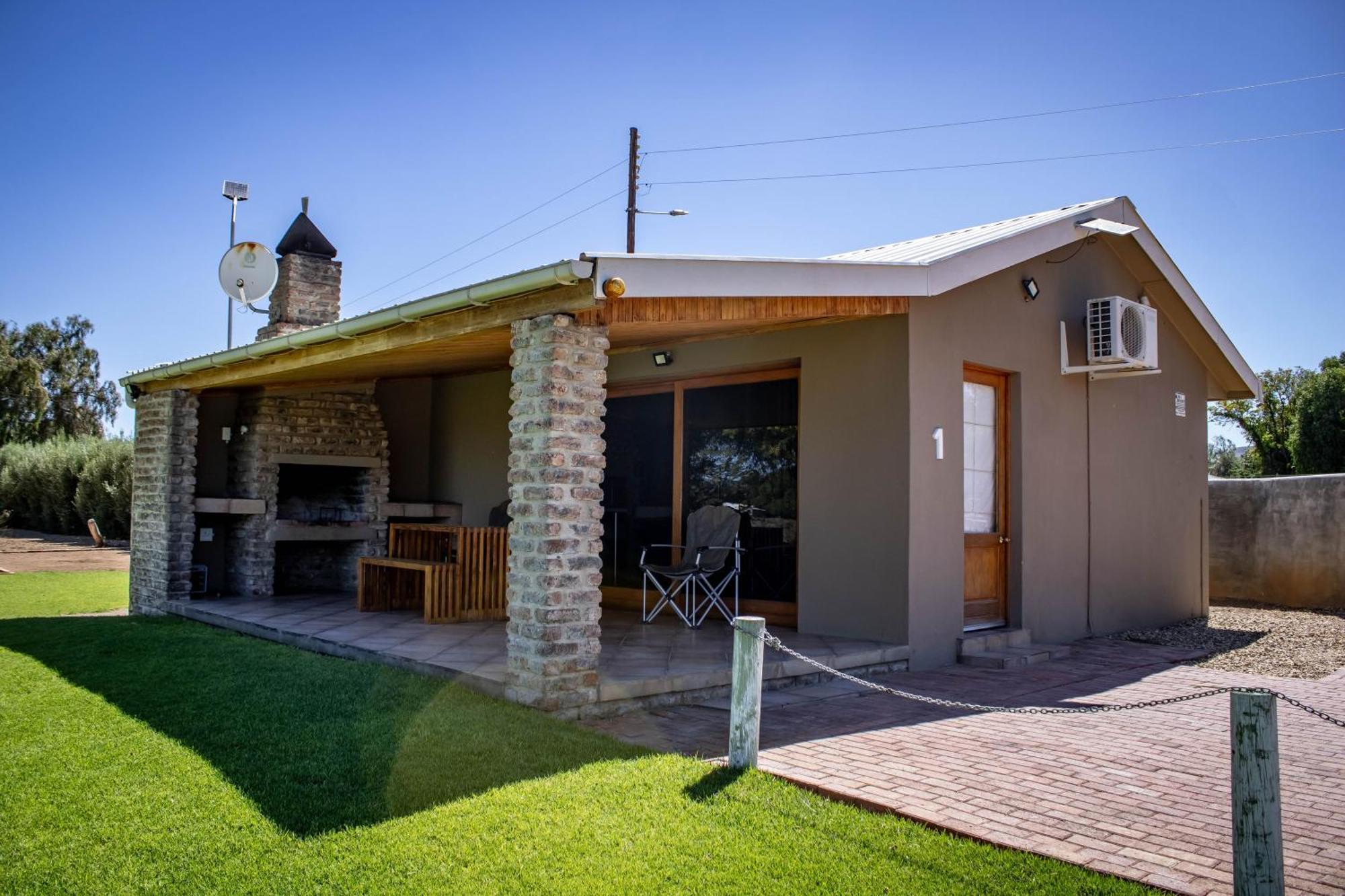 Tarantula Guest House Calvinia ภายนอก รูปภาพ
