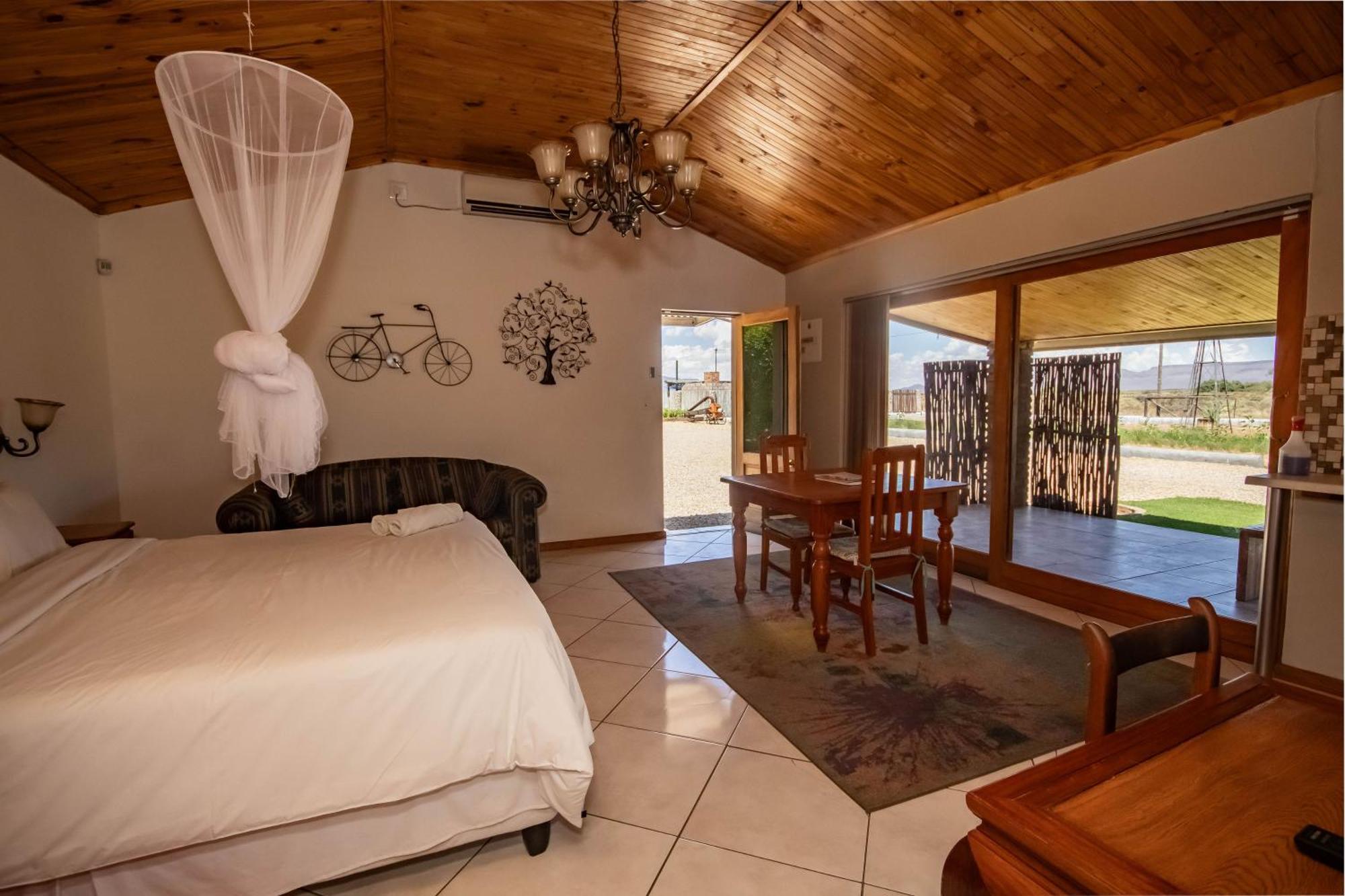 Tarantula Guest House Calvinia ภายนอก รูปภาพ