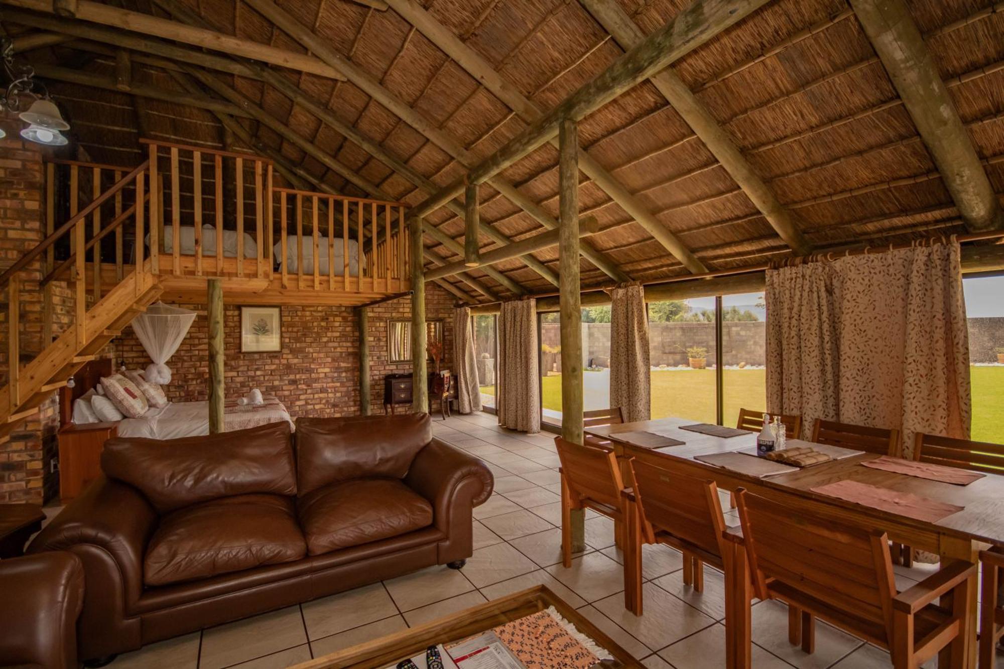 Tarantula Guest House Calvinia ภายนอก รูปภาพ