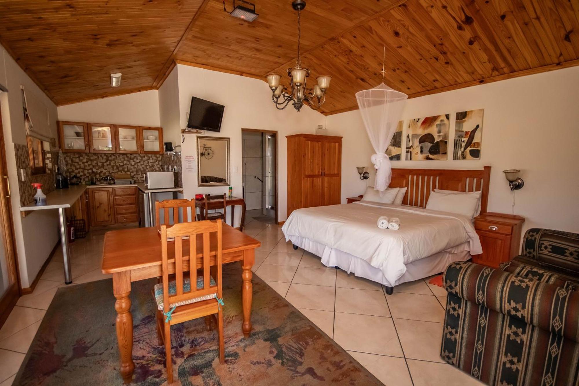 Tarantula Guest House Calvinia ภายนอก รูปภาพ