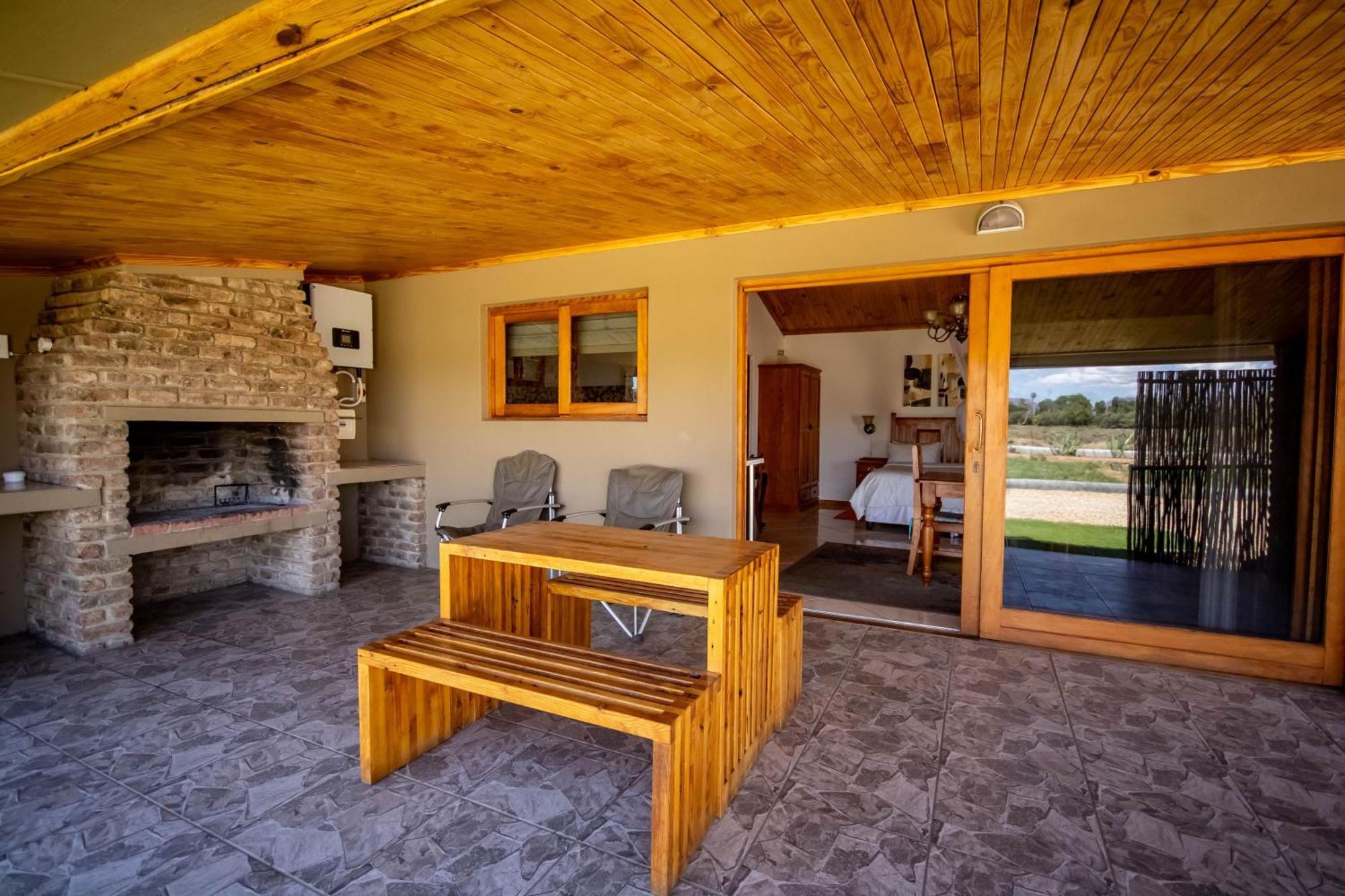 Tarantula Guest House Calvinia ภายนอก รูปภาพ