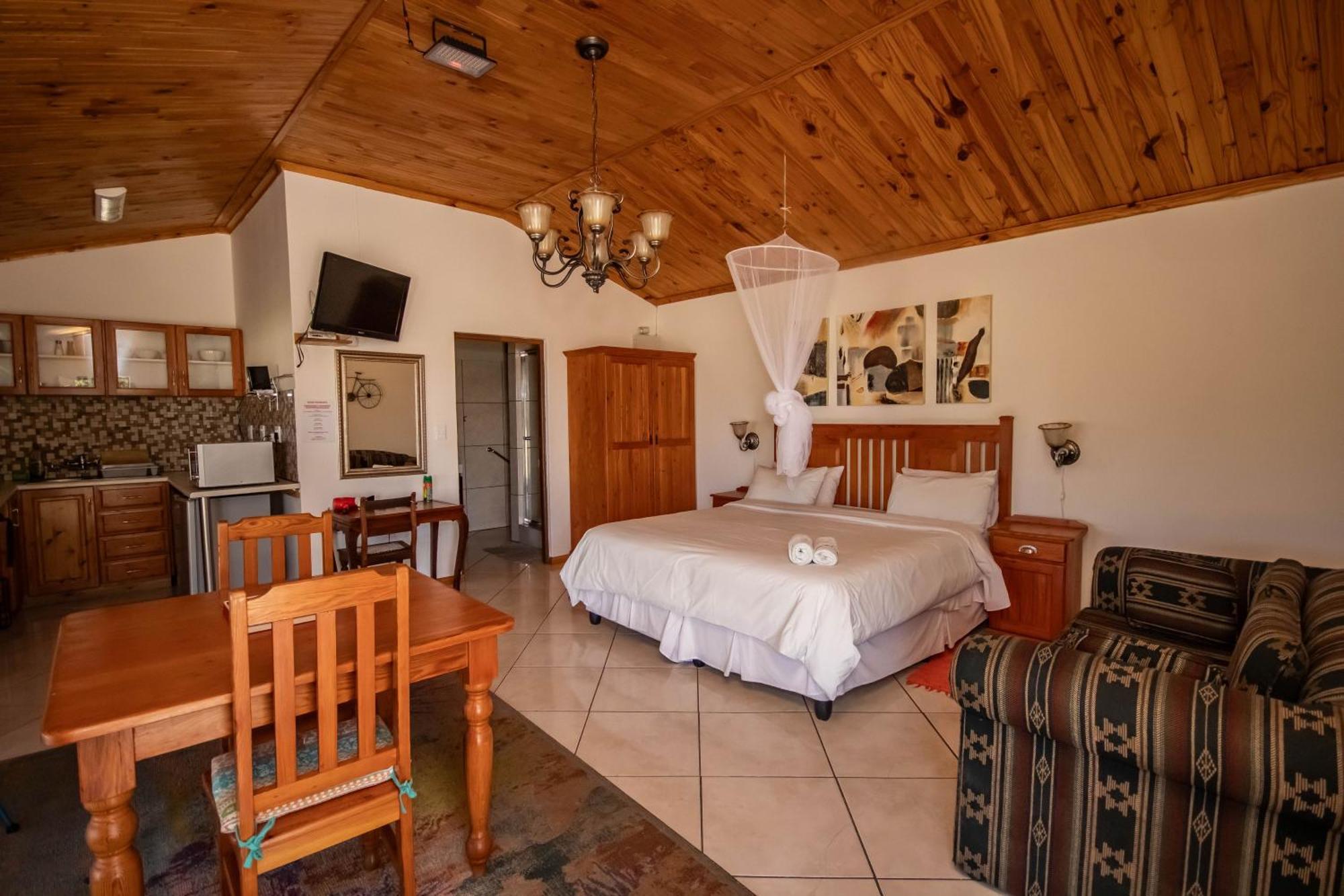 Tarantula Guest House Calvinia ภายนอก รูปภาพ