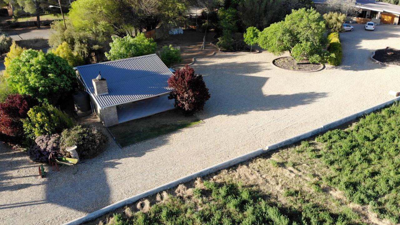 Tarantula Guest House Calvinia ภายนอก รูปภาพ